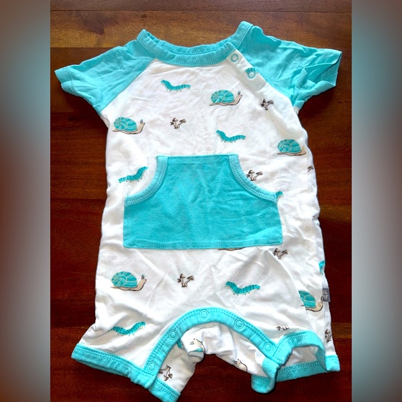 Kyte BABY Other - KYTE baby romper 3-6m snails